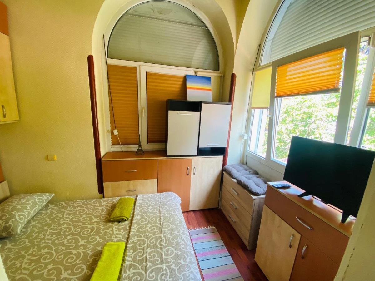 Central 2 Bedrooms Apartment Braşov Eksteriør billede